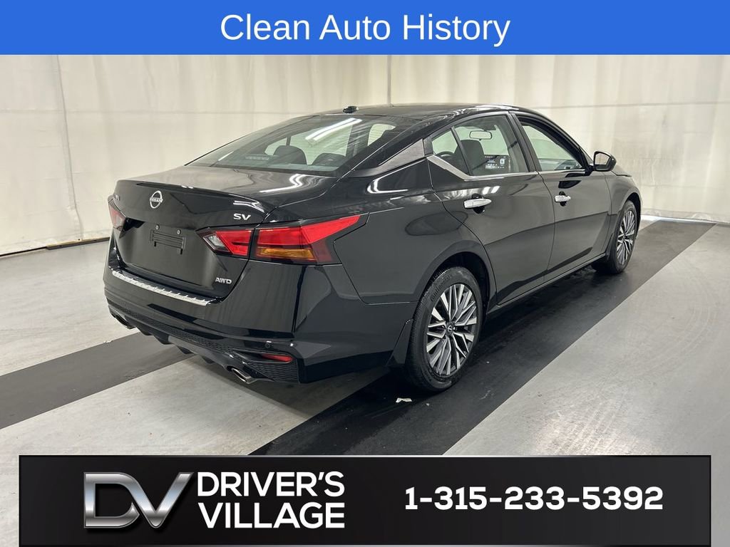 Used 2023 Nissan Altima 2.5 SV w/ SV Premium Package AWD/4WD image 2