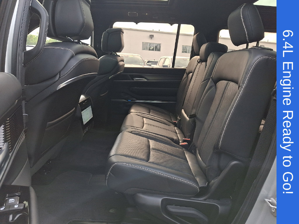 Used 2022 Jeep Grand Wagoneer Series II AWD/4WD image 11