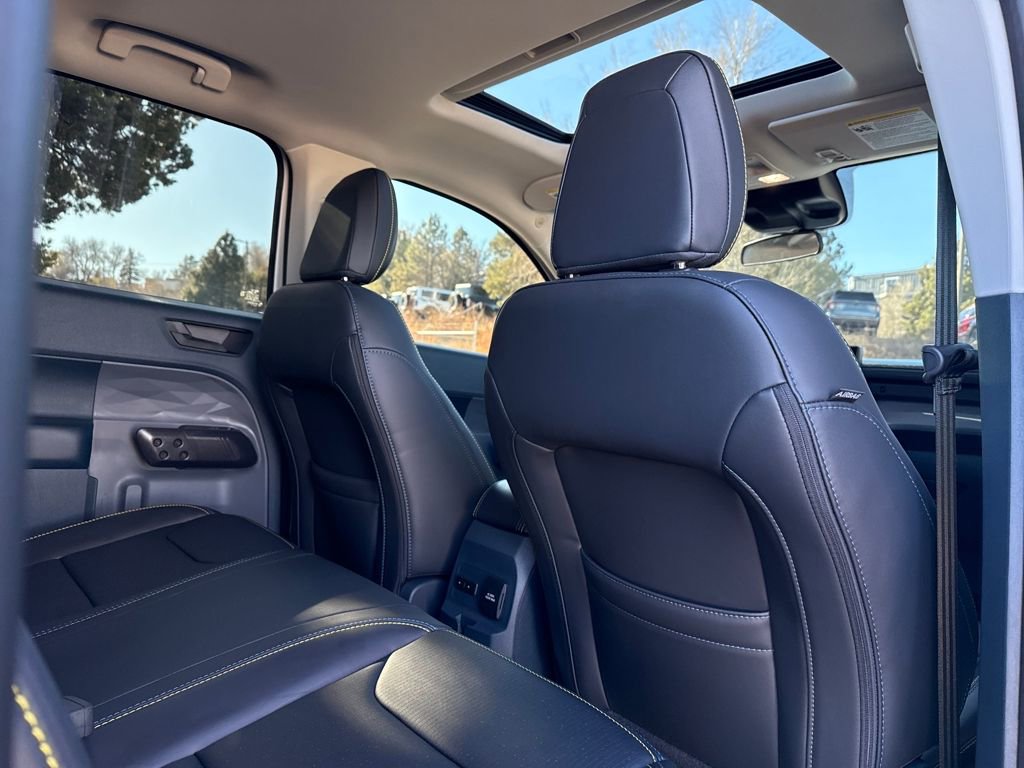 Certified 2025 Ford Maverick Lobo image 29