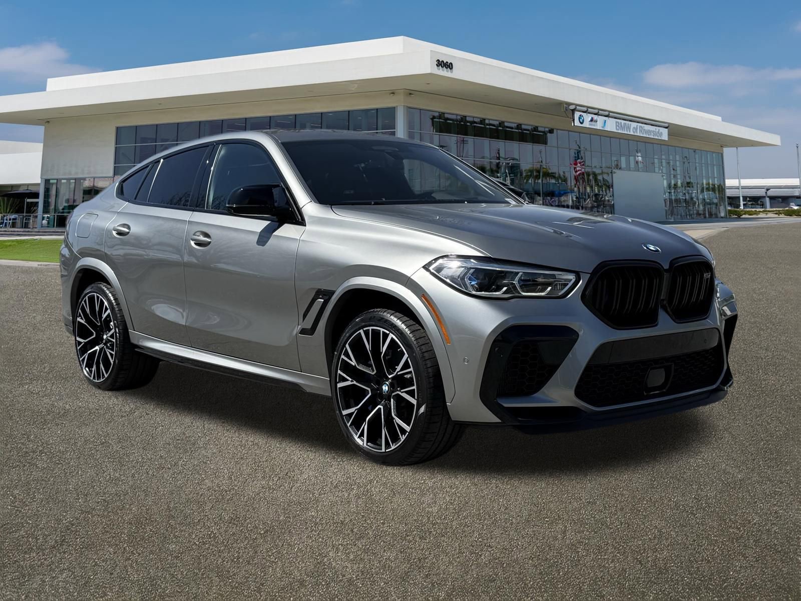 Used 2020 BMW X6 M Competition w/ Executive Package image 2