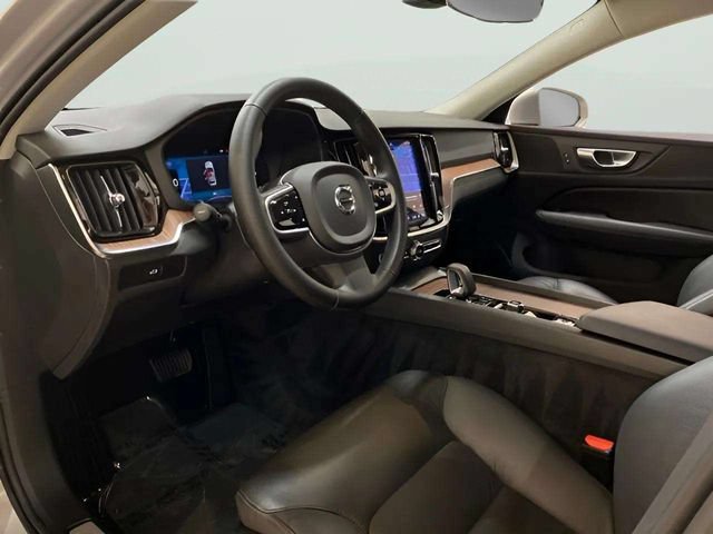 Used 2025 Volvo V60 B5 Cross Country Plus AWD/4WD image 58