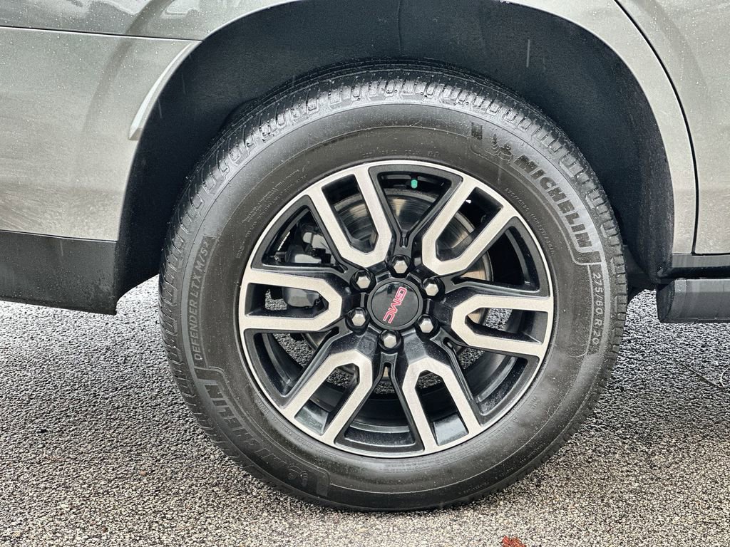 Certified 2023 GMC Yukon AT4 w/ AT4 Premium Package AWD/4WD image 33