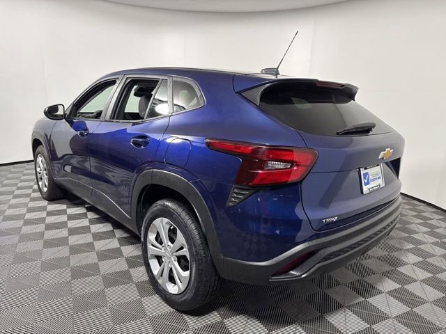 Used 2024 Chevrolet Trax LS FWD image 5