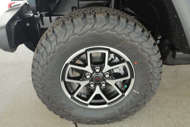 Certified 2026 Jeep Wrangler Unlimited Rubicon AWD/4WD image 7