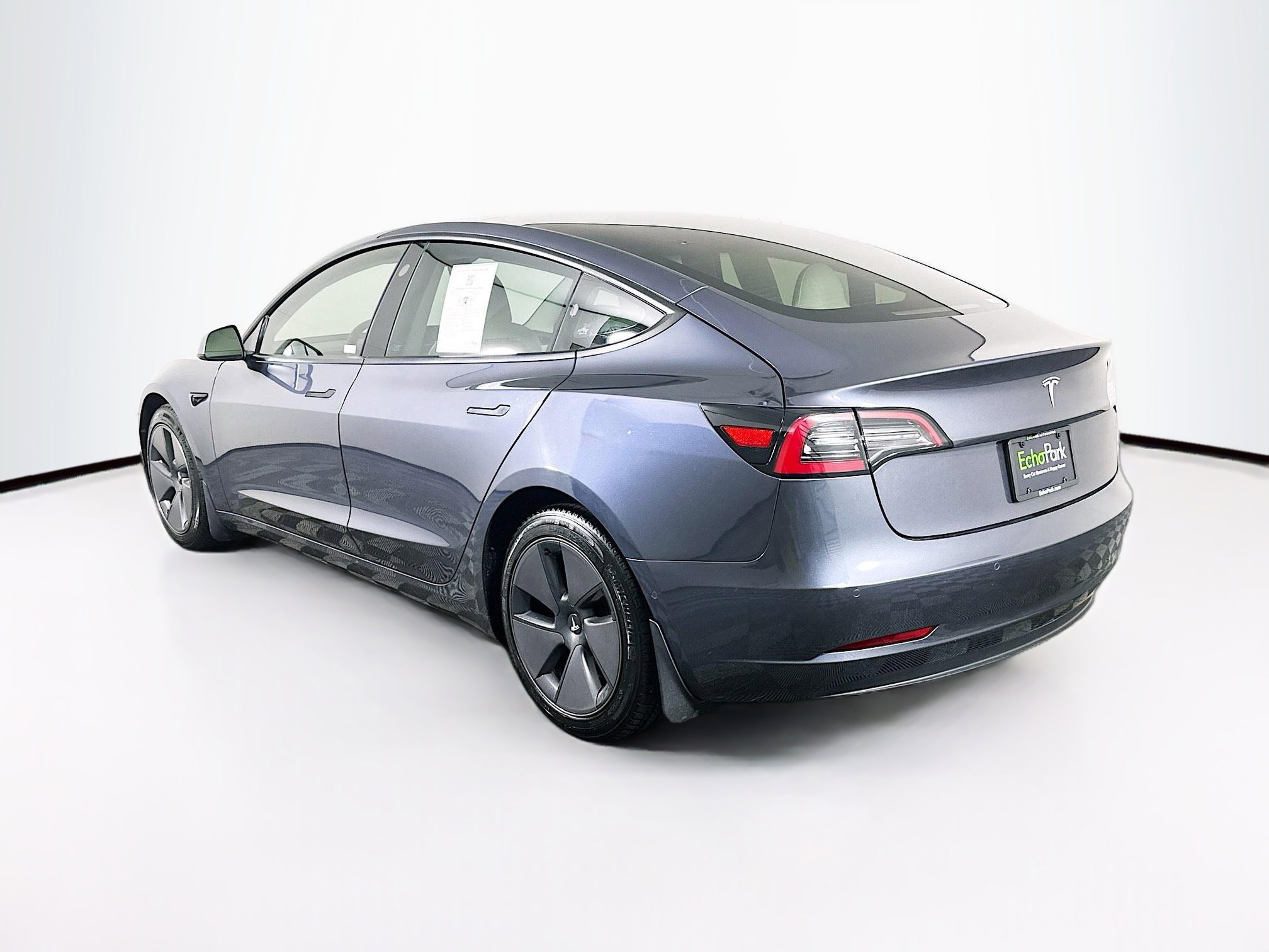 Used 2021 Tesla Model 3 Standard Range Plus image 5