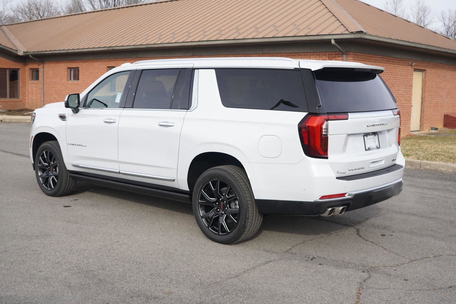 New 2026 GMC Yukon XL Denali w/ Sun & Power Step Package image 6