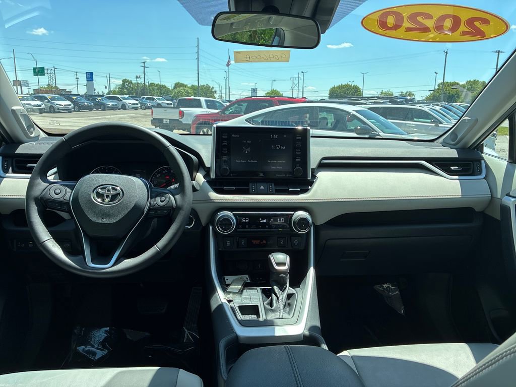 Used 2020 Toyota RAV4 XLE Premium AWD/4WD image 18