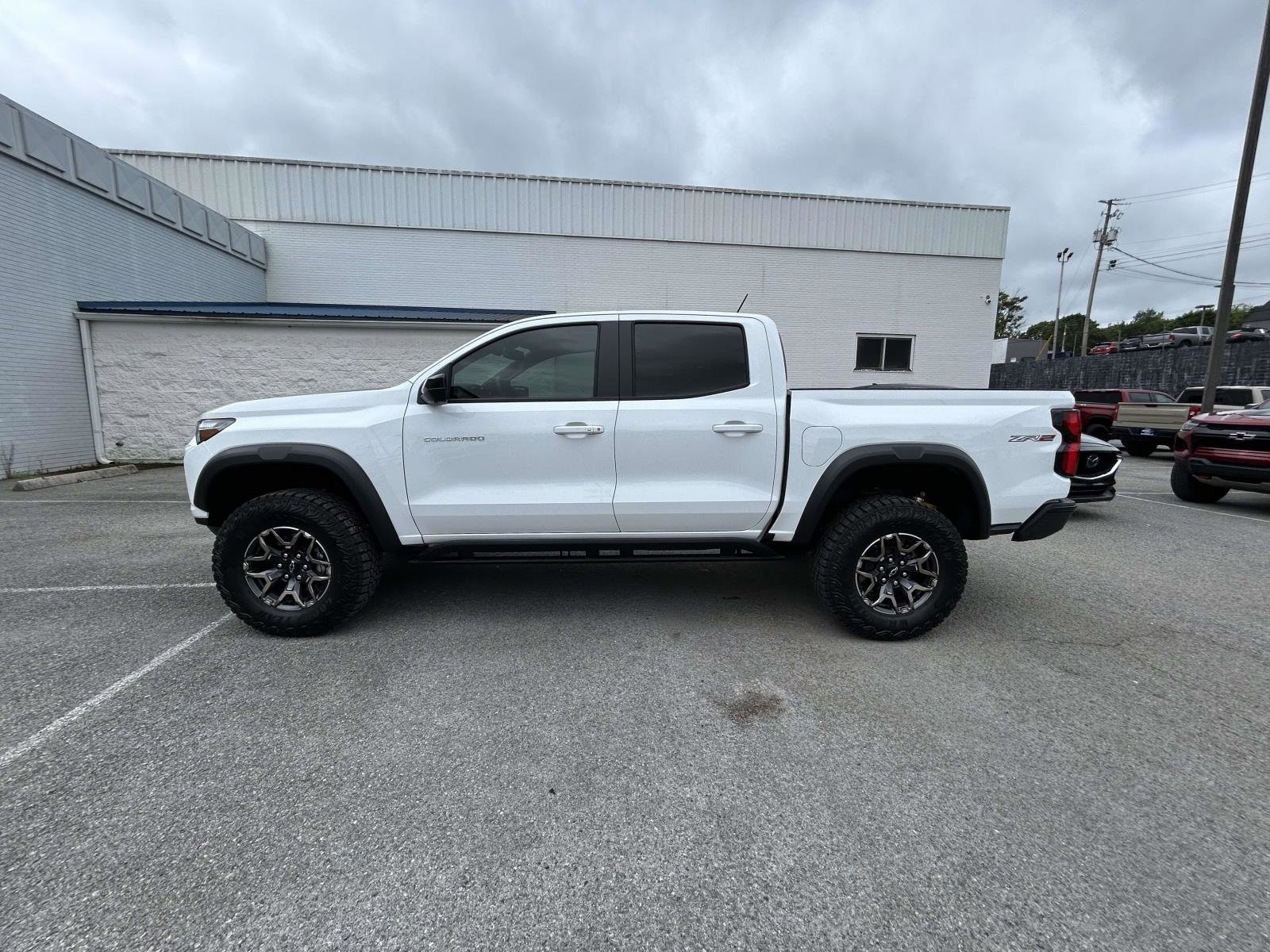 Used 2024 Chevrolet Colorado ZR2 w/ ZR2 Convenience Package III AWD/4WD image 6