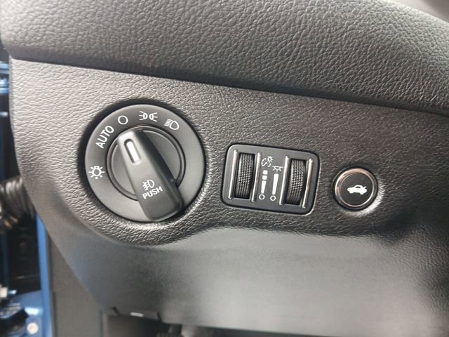 Used 2023 Dodge Challenger SXT w/ Blacktop Package image 18