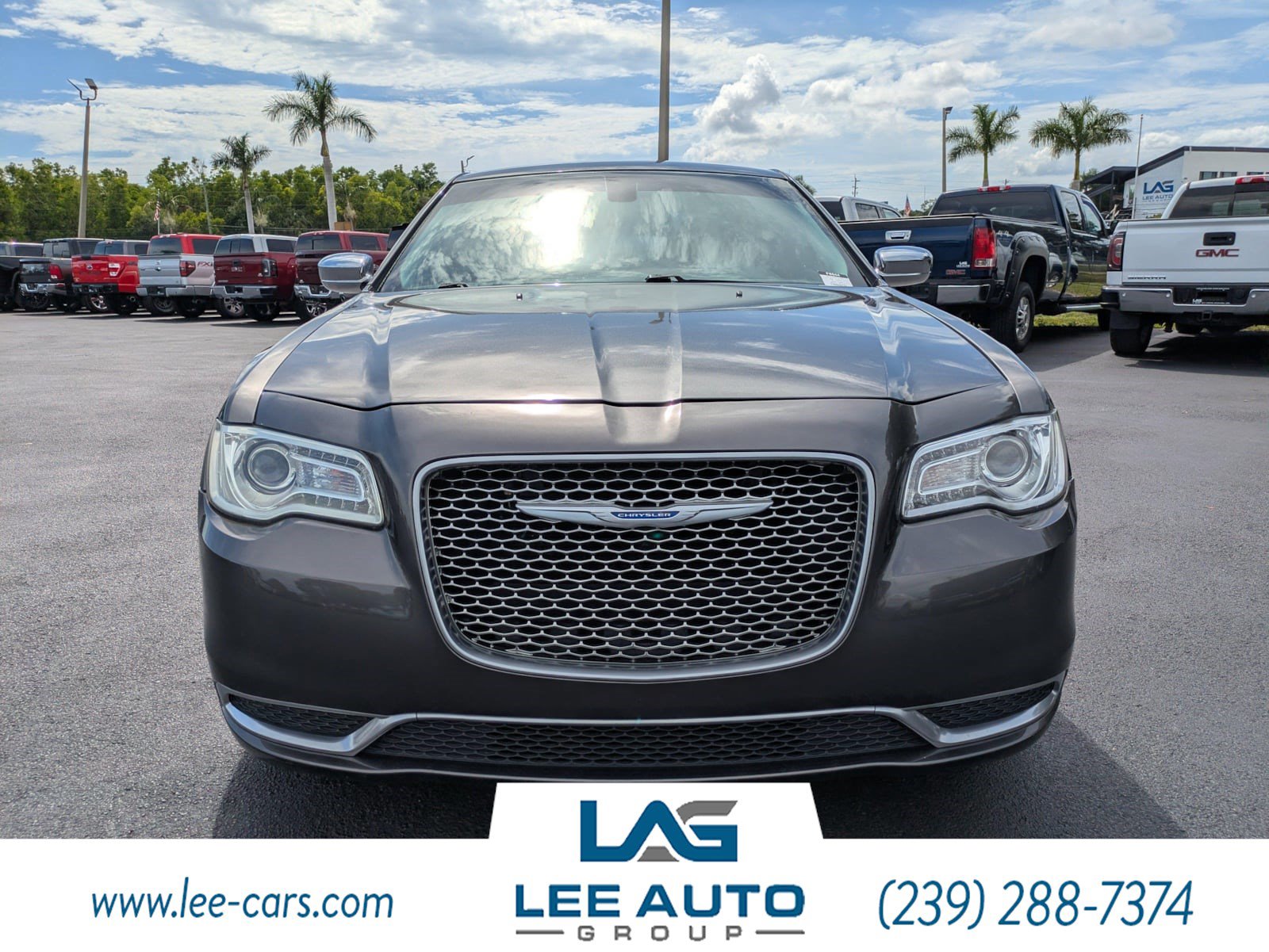 Used 2019 Chrysler 300 Touring w/ Chrome Appearance Package RWD image 8
