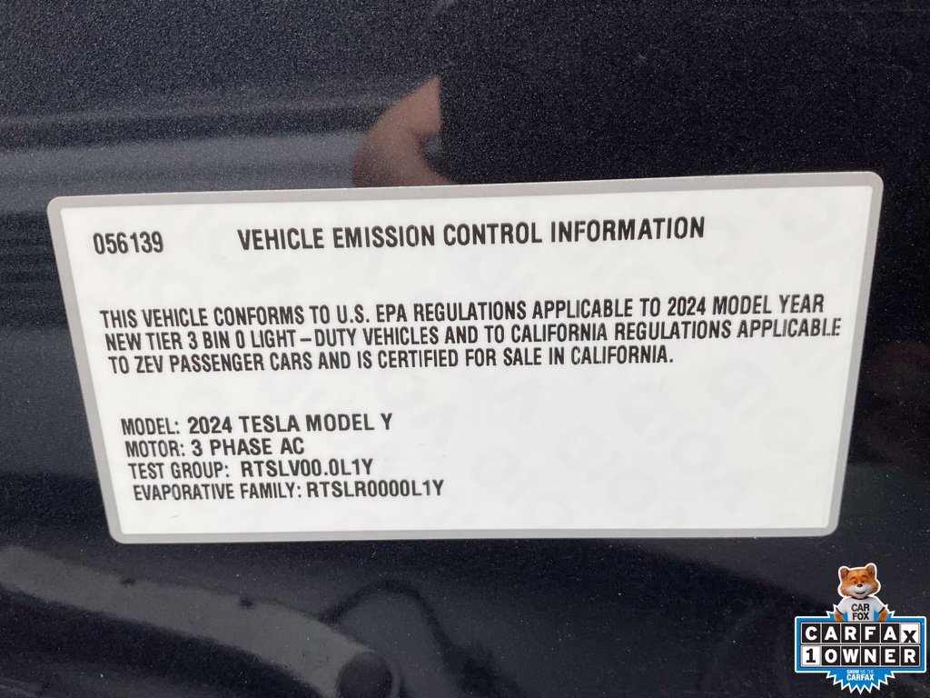 Used 2024 Tesla Model Y 2WD image 12