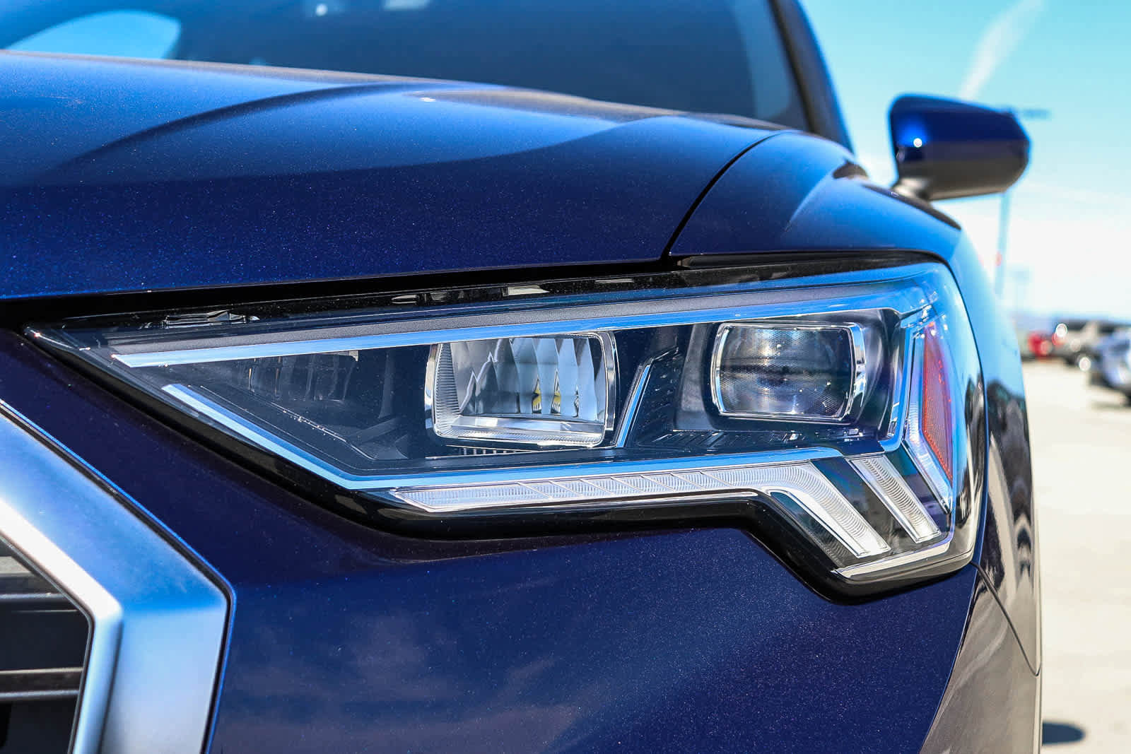 Used 2025 Audi Q3 2.0T Premium w/ Convenience Package image 7