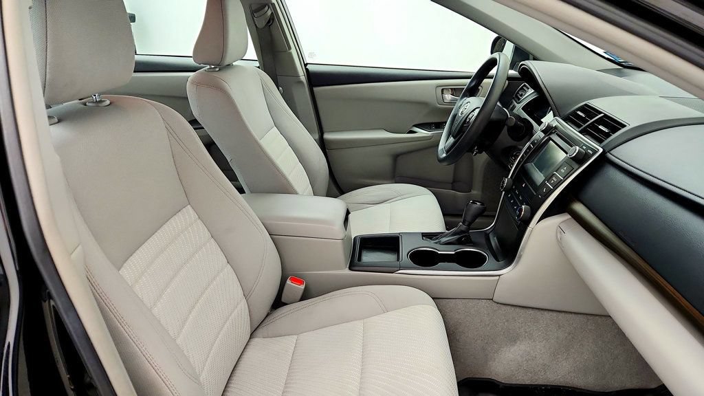 Used 2016 Toyota Camry FWD image 22