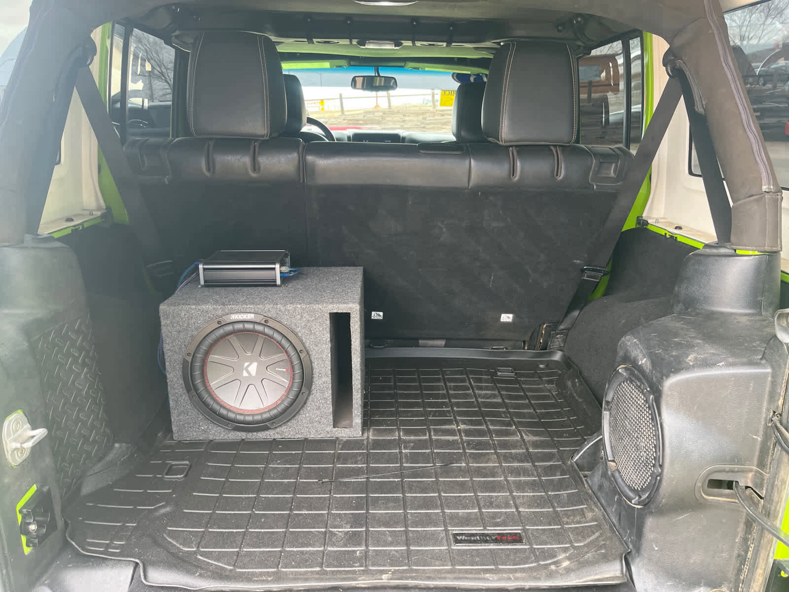 Used 2013 Jeep Wrangler Unlimited Rubicon image 24