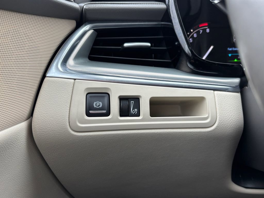 Used 2019 Cadillac XT5 Premium Luxury w/ LPO, Black Ice Package image 22