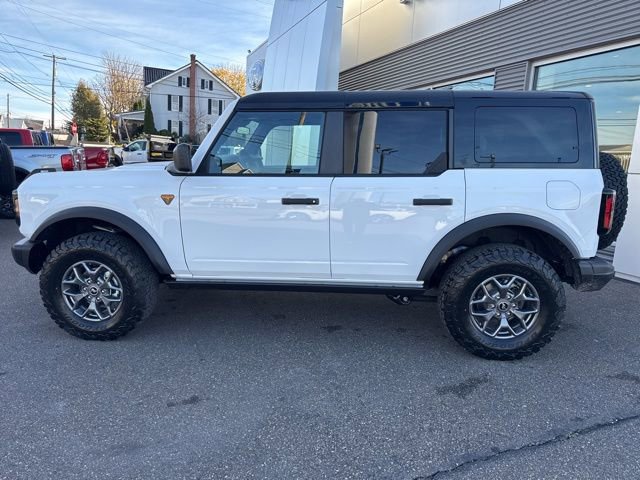 New 2025 Ford Bronco Badlands w/ Black Appearance Package AWD/4WD image 9