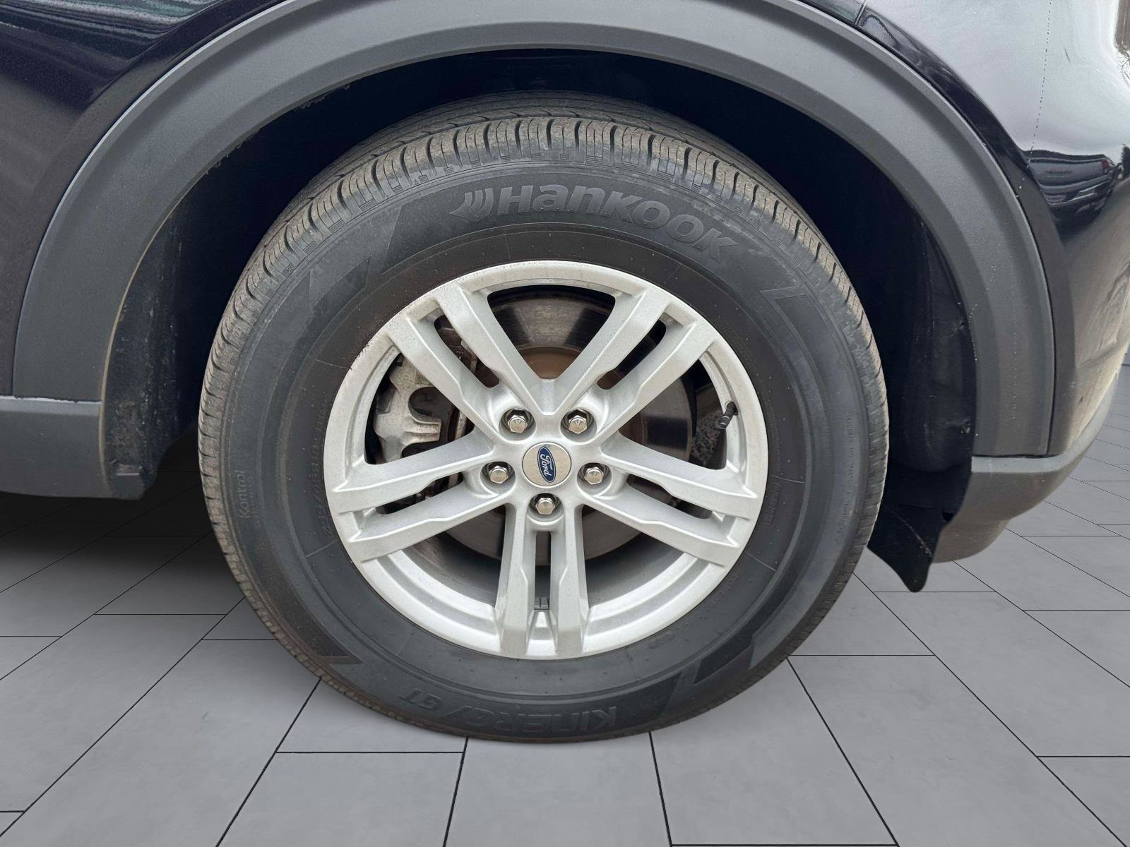 Certified 2022 Ford Explorer XLT w/ Equipment Group 202A AWD/4WD image 8