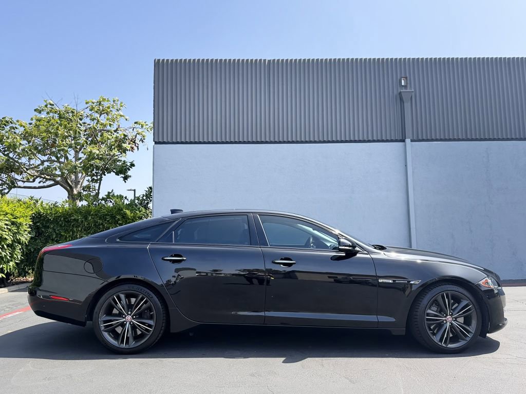 Used 2019 Jaguar XJ L Supercharged RWD image 6