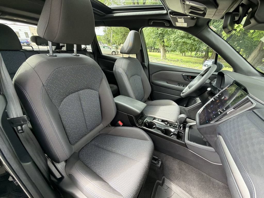Used 2026 Subaru Forester Premium AWD/4WD image 25