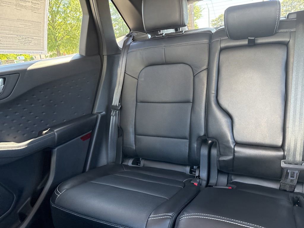 Used 2020 Ford Escape Titanium w/ Titanium Premium Package 2.0 FWD image 12