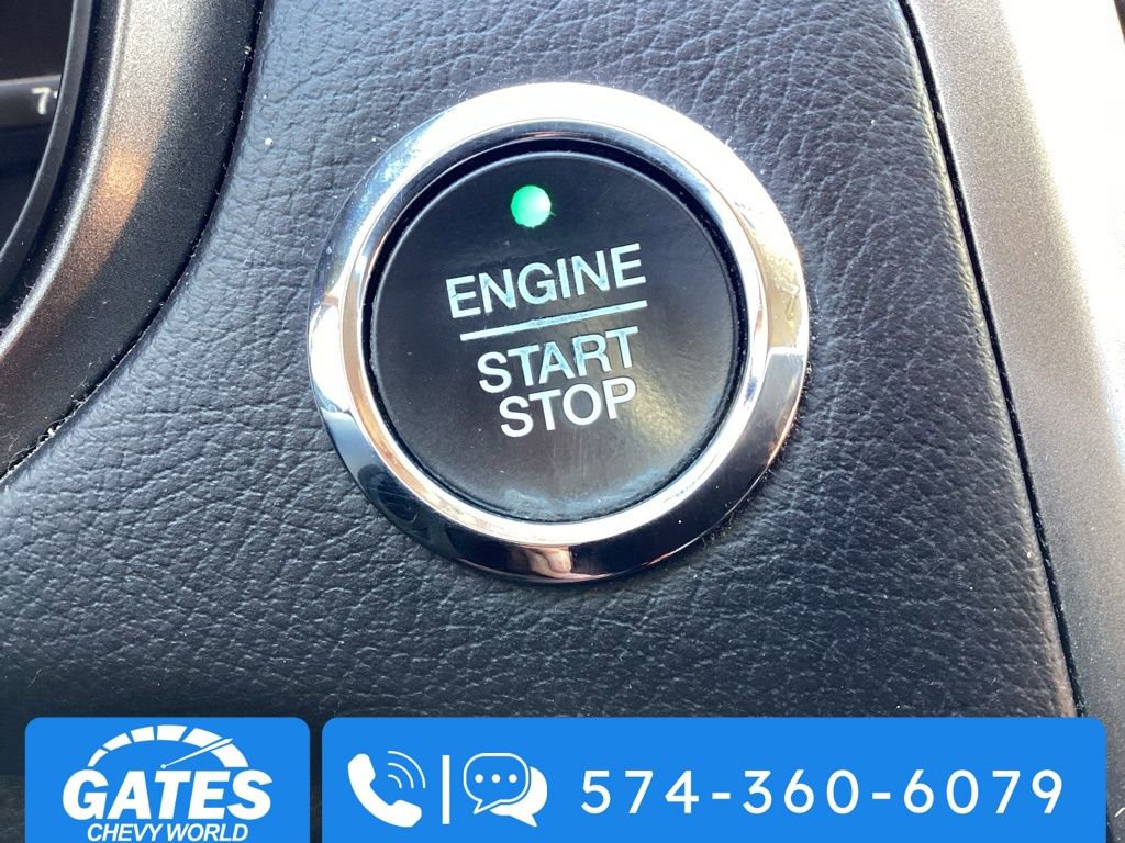 Used 2018 Ford Fusion SE w/ Fusion SE Technology Package FWD image 17
