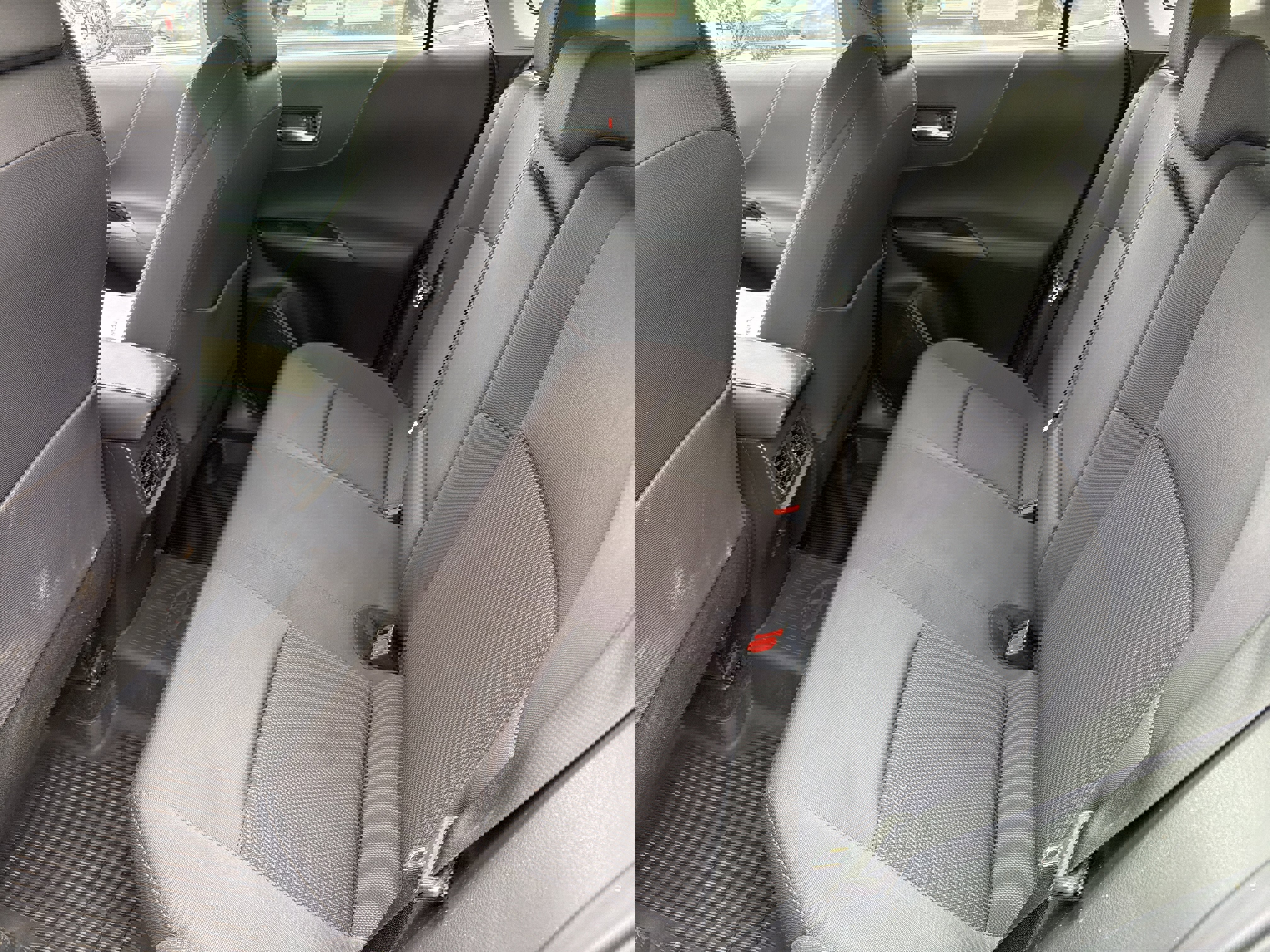 Used 2023 Toyota Venza LE image 21