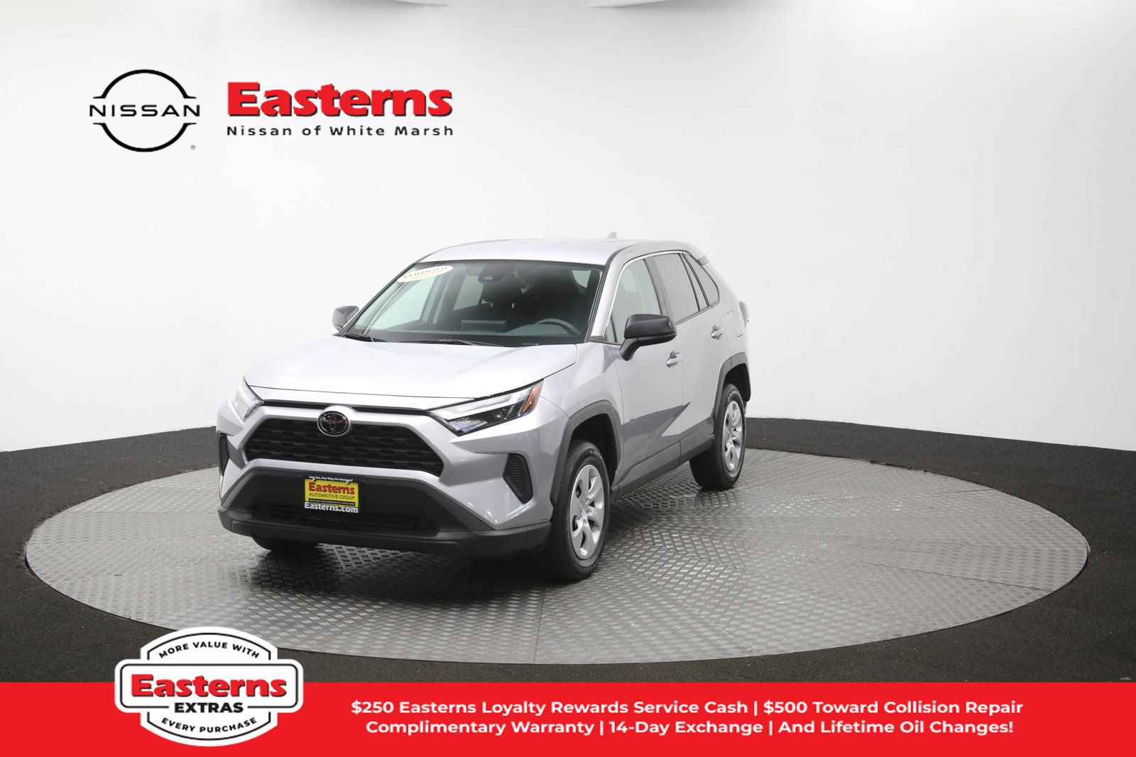 Used 2025 Toyota RAV4 LE AWD/4WD image 53