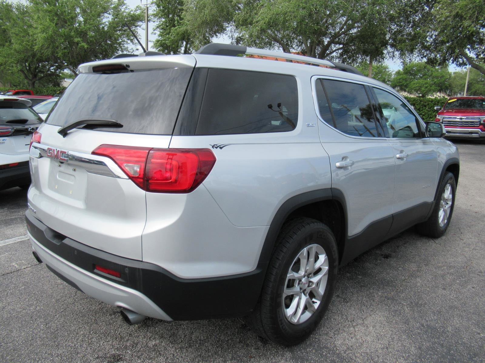Used 2018 GMC Acadia SLT image 5
