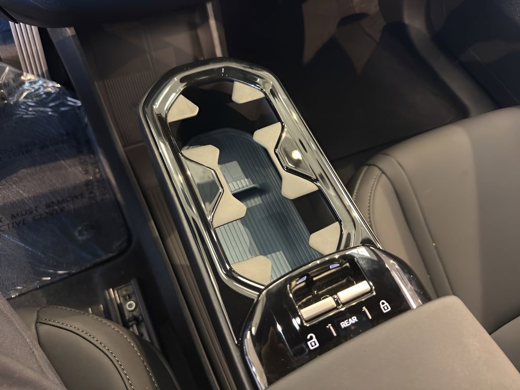 New 2026 Volvo EX30 Ultra w/ Protection Package image 16