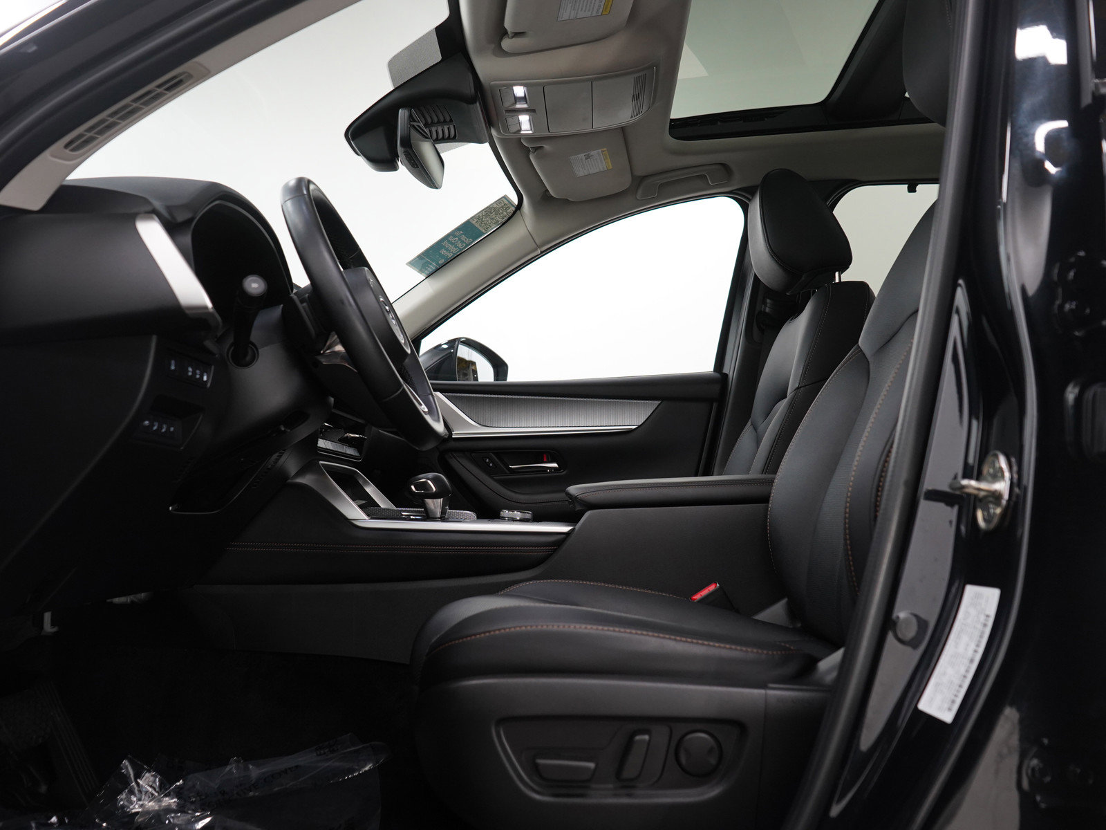 Certified 2024 MAZDA CX-90 Plug-In Hybrid w/ Premium Pkg image 25