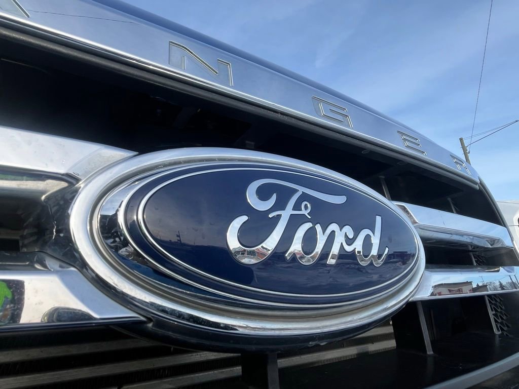 Used 2019 Ford Ranger Lariat w/ Equipment Group 501A Mid image 9