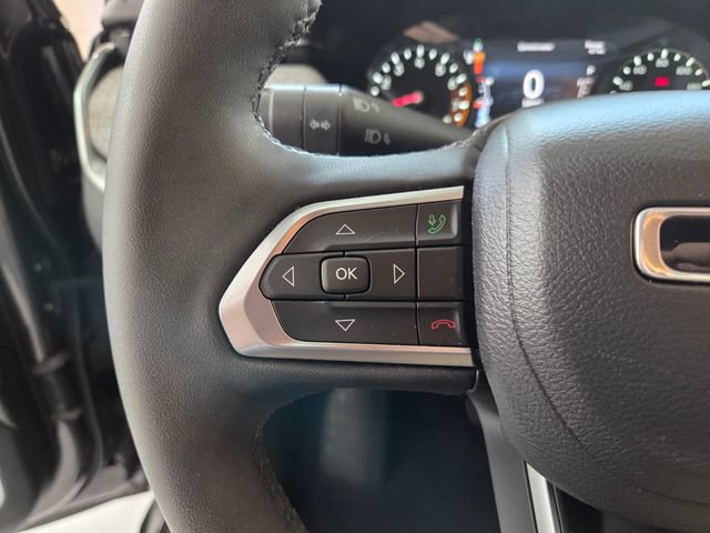 Used 2023 Jeep Compass Latitude AWD/4WD image 31