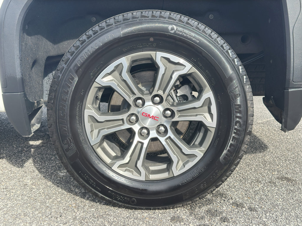 Used 2025 GMC Sierra 1500 SLT AWD/4WD image 28