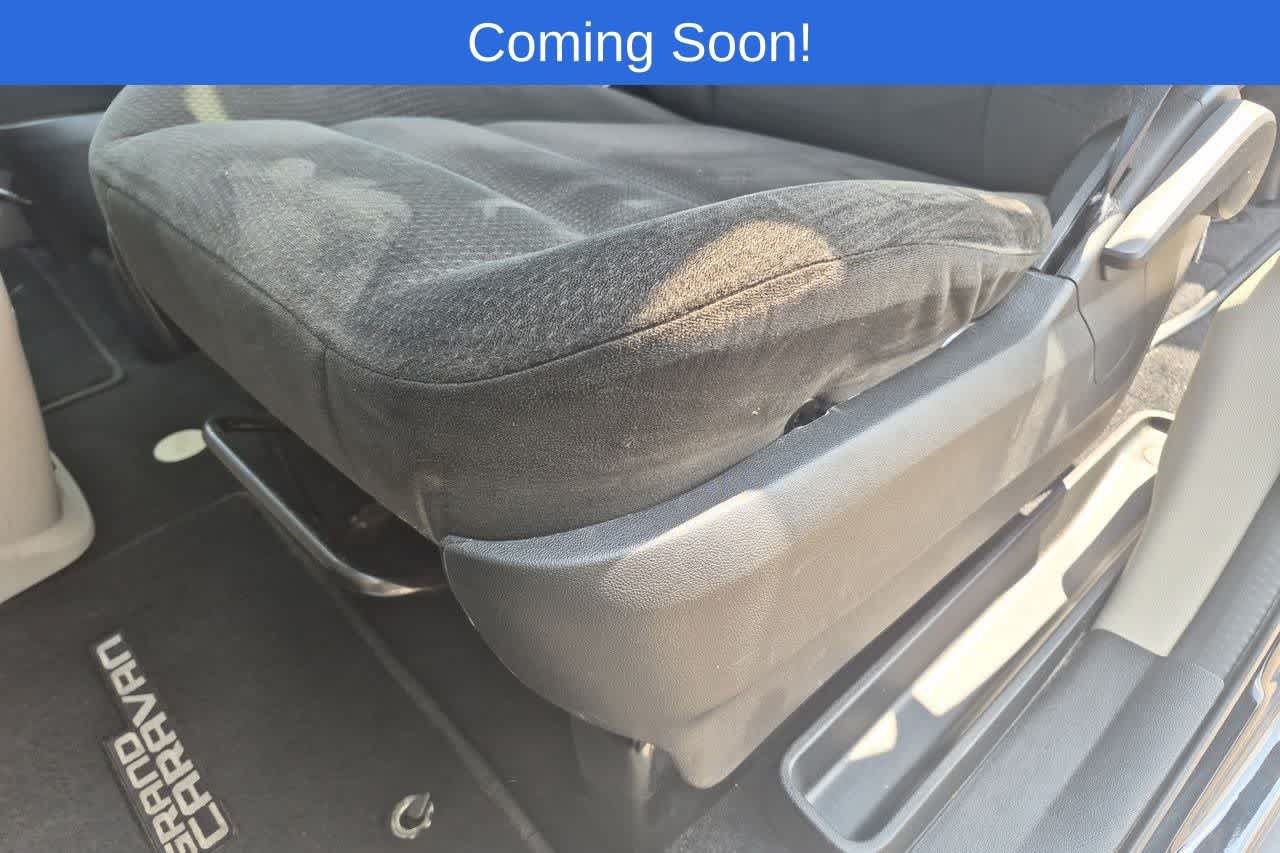 Used 2016 Dodge Grand Caravan SE w/ Quick Order Package 29E SE FWD image 16
