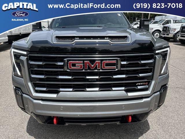 Used 2024 GMC Sierra 2500 AT4 w/ AT4 Preferred Package AWD/4WD image 10