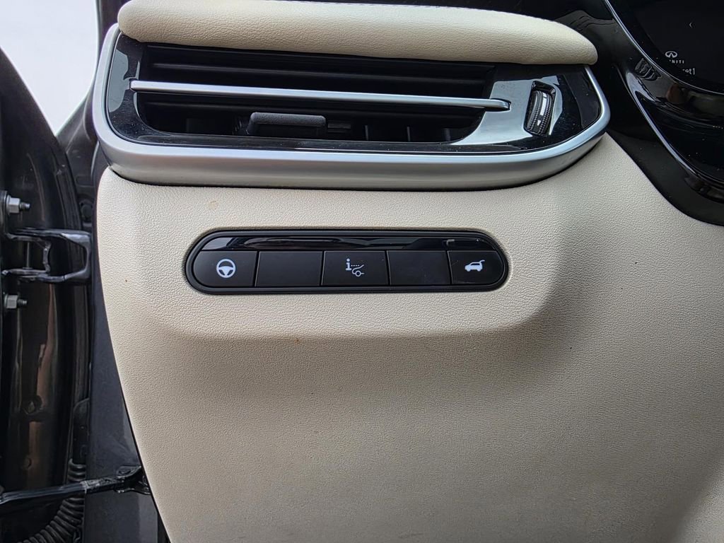 Used 2023 INFINITI QX60 Sensory w/ Vision Package AWD/4WD image 14