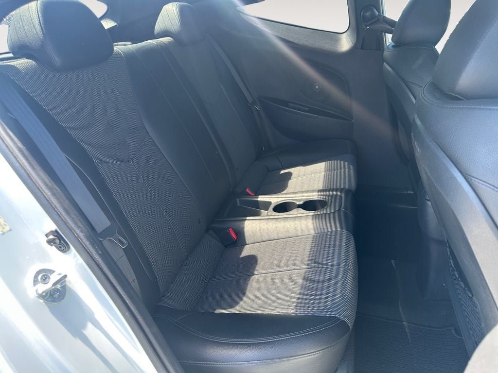 Used 2013 Hyundai Veloster w/ Style Pkg FWD image 22