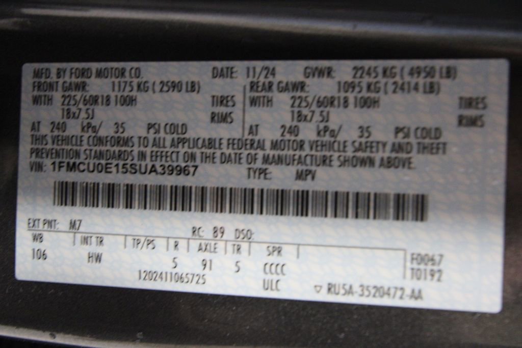 Used 2025 Ford Escape SE image 41