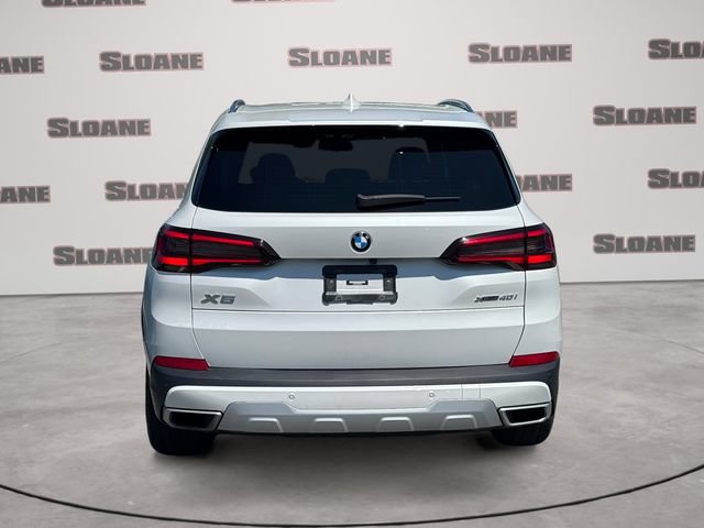 Used 2022 BMW X5 xDrive40i w/ Executive Package AWD/4WD image 3