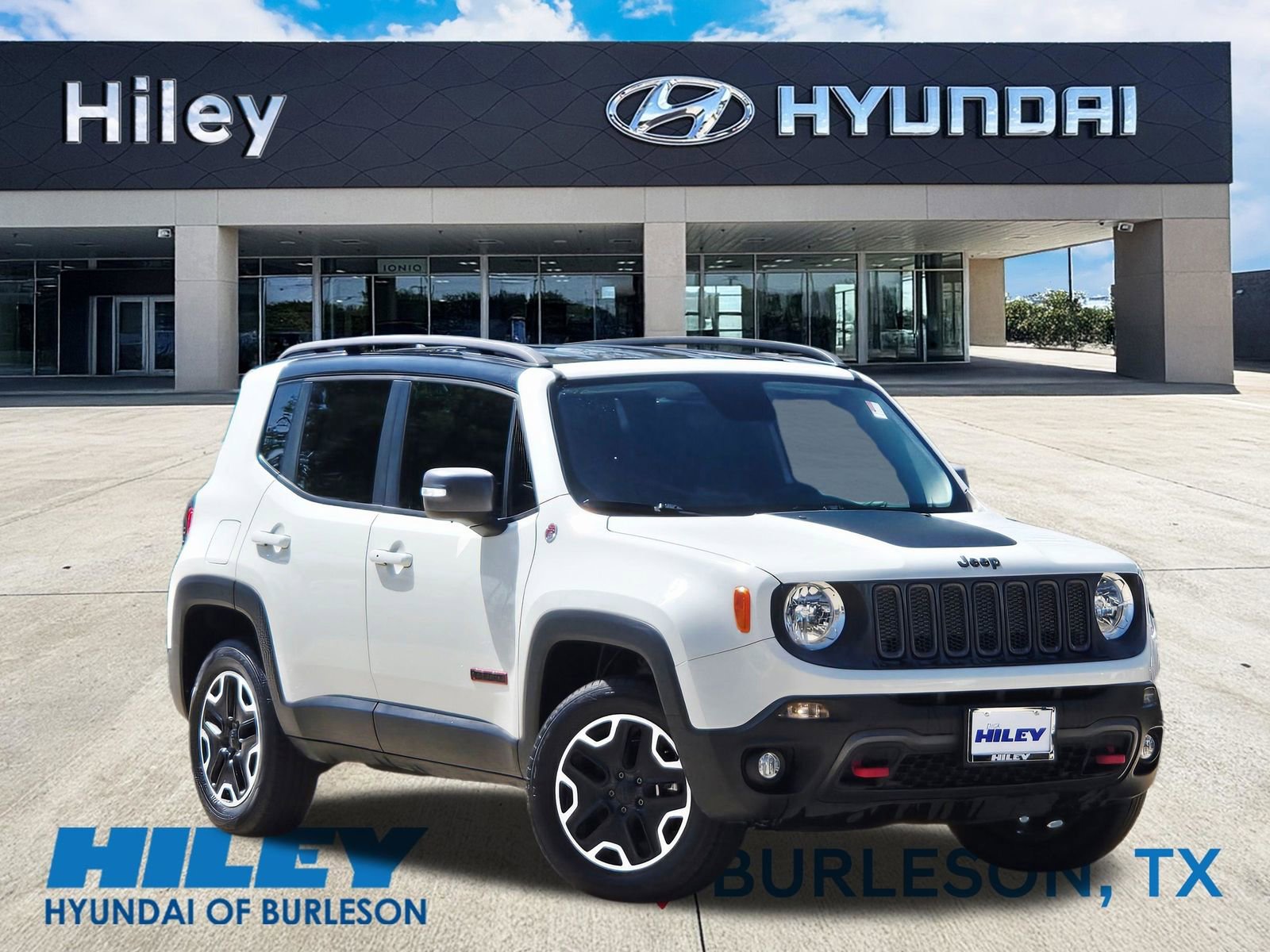 Used 2015 Jeep Renegade Trailhawk w/ Cold Weather Group image 2