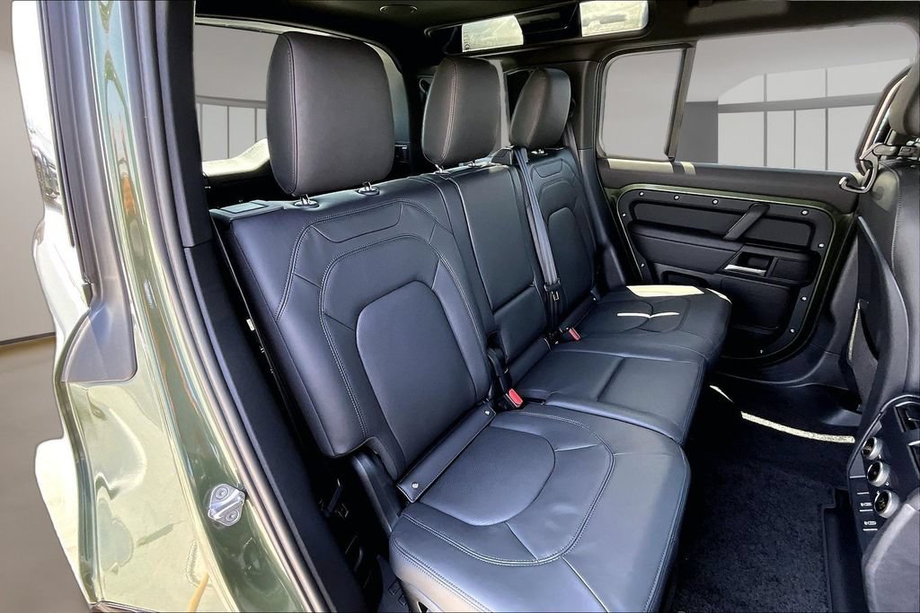 New 2026 Land Rover Defender 110 X-Dynamic SE AWD/4WD image 10