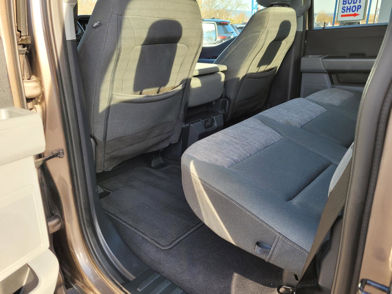 Used 2023 Ford F150 XLT w/ Trailer Tow Package image 13