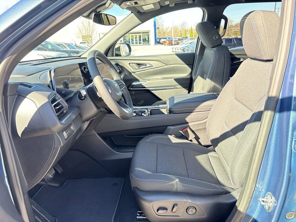 New 2026 Chevrolet Traverse LT w/ Sun and Wheel Package image 21