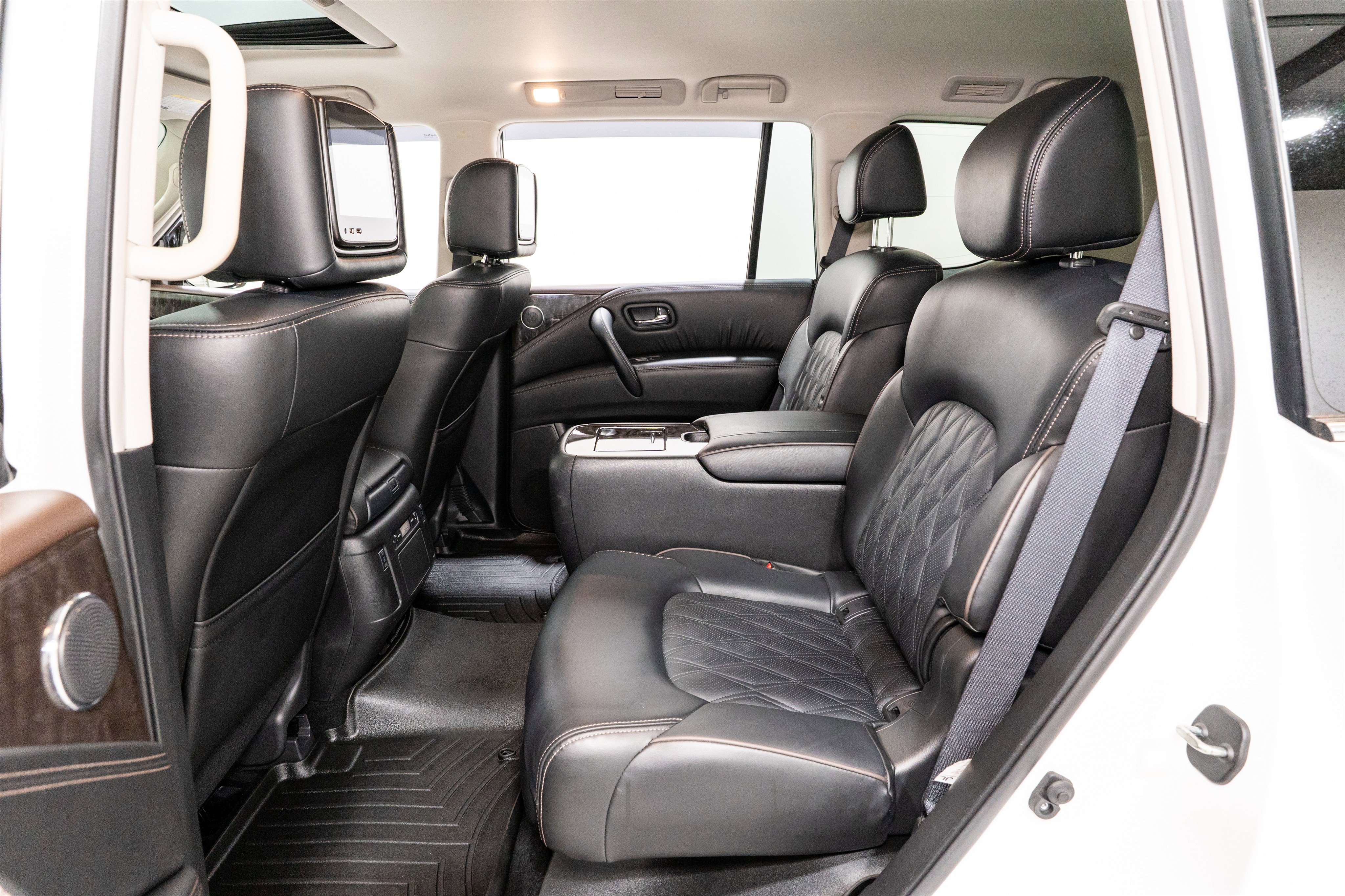 Used 2023 Nissan Armada Platinum w/ Captain's Chairs Package RWD image 34