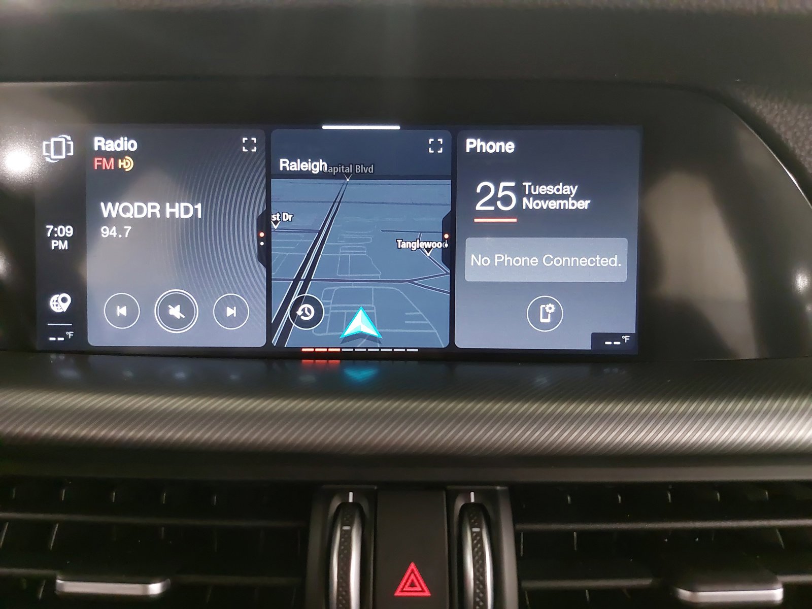 New 2025 Alfa Romeo Stelvio Sprint w/ Veloce Package image 23