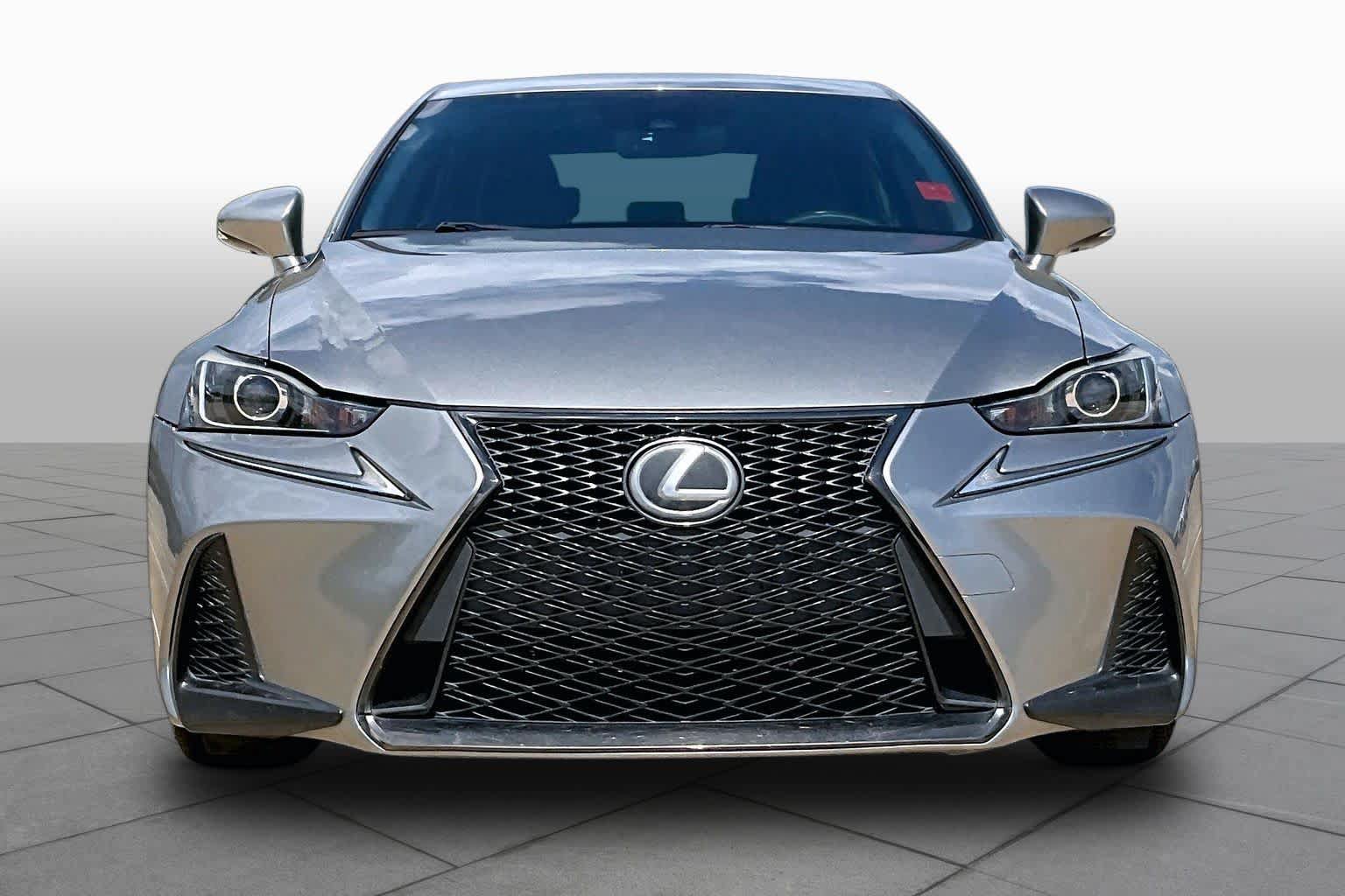 Used 2017 Lexus IS 200t F Sport w/ F Sport Package RWD image 4