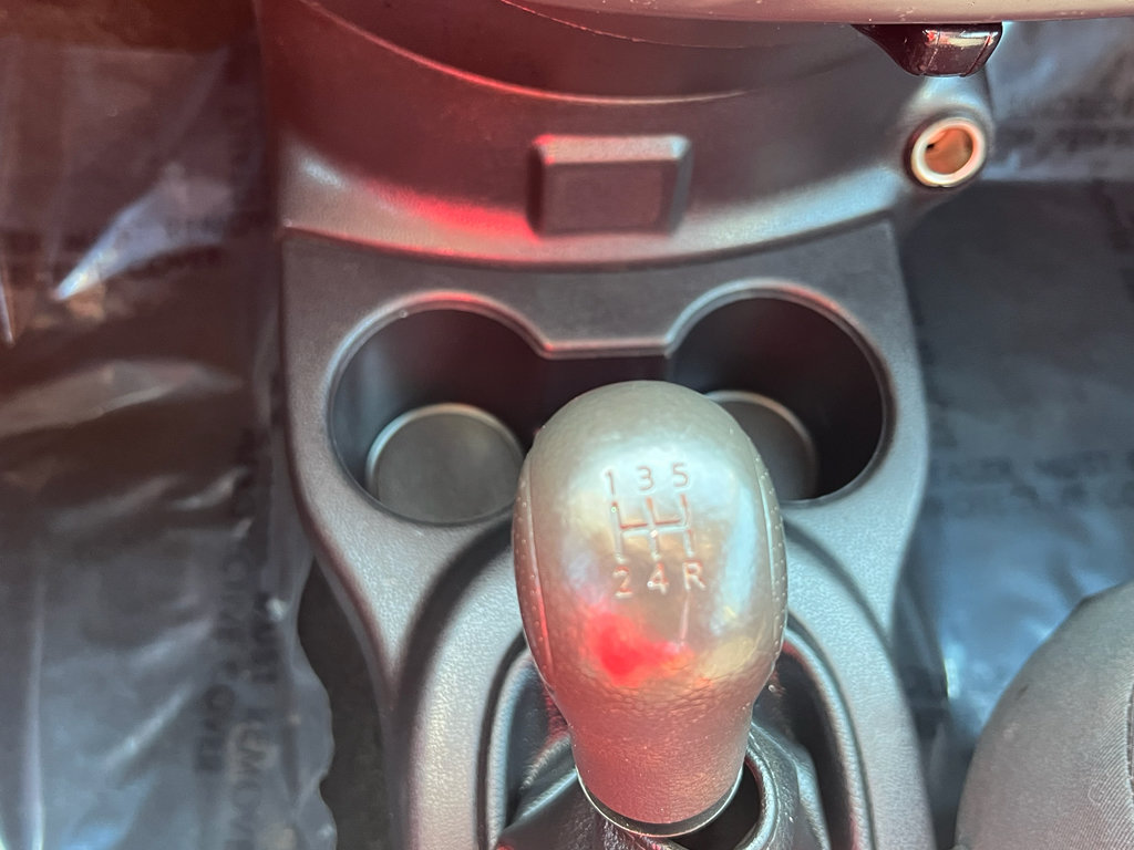 Used 2018 Nissan Versa S FWD image 19