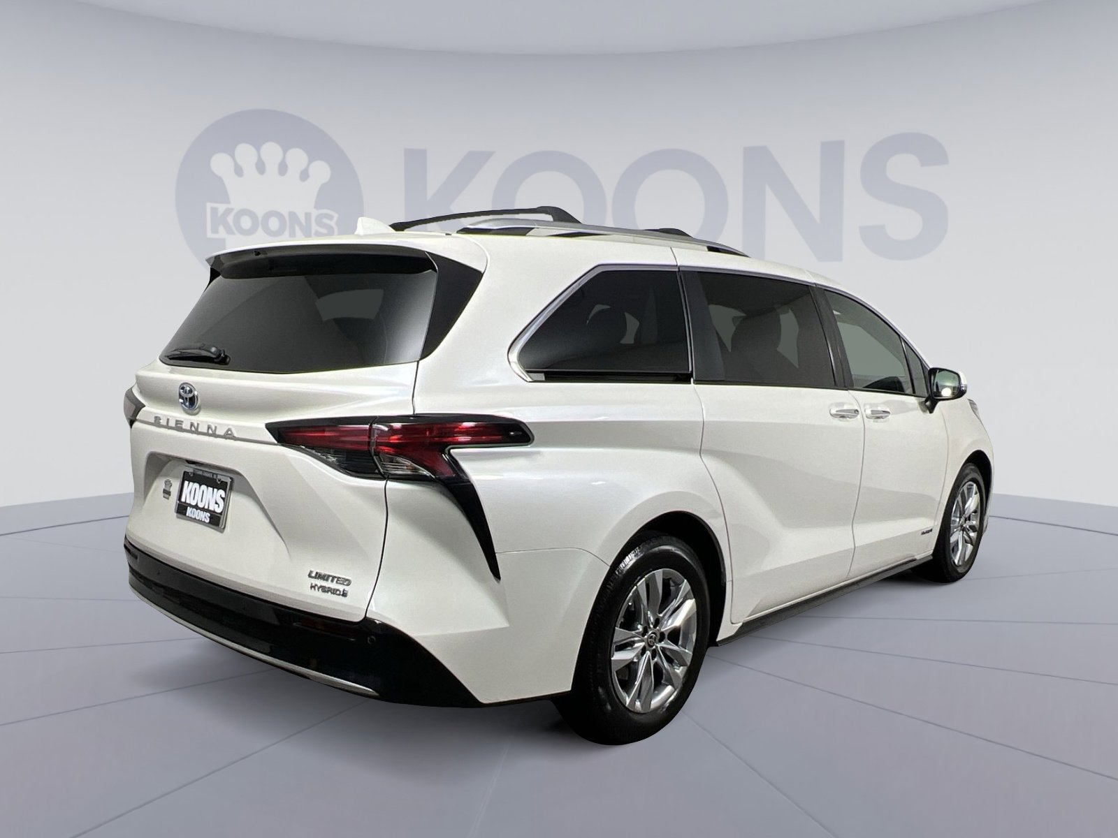 Used 2021 Toyota Sienna Limited FWD image 11
