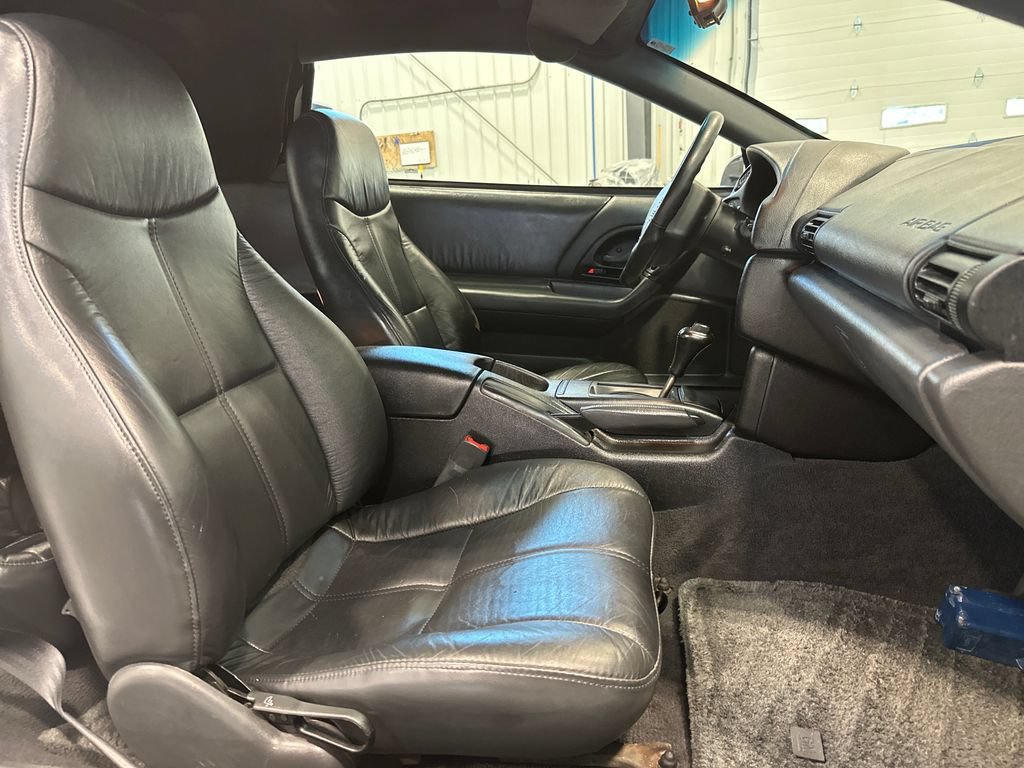 Used 1995 Chevrolet Camaro Z28 RWD image 26