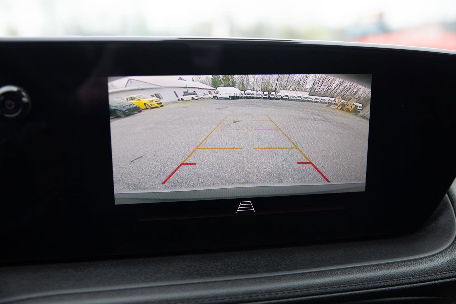 Used 2025 Buick Encore GX Preferred AWD/4WD image 9